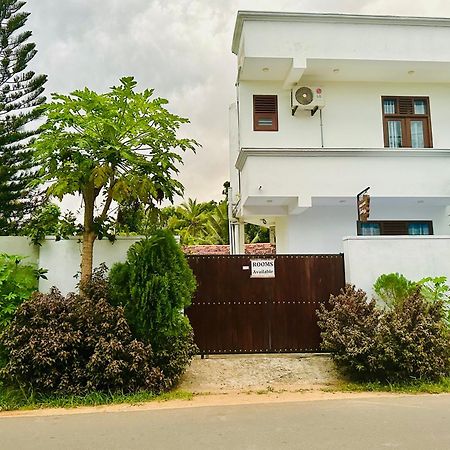 Guesthouse Bodensee Hikkaduwa Eksteriør billede